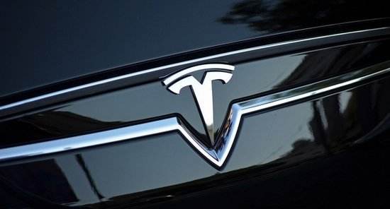 特斯拉 Model Y 标准续航版现身工信部，磷酸铁锂版续航达 545km