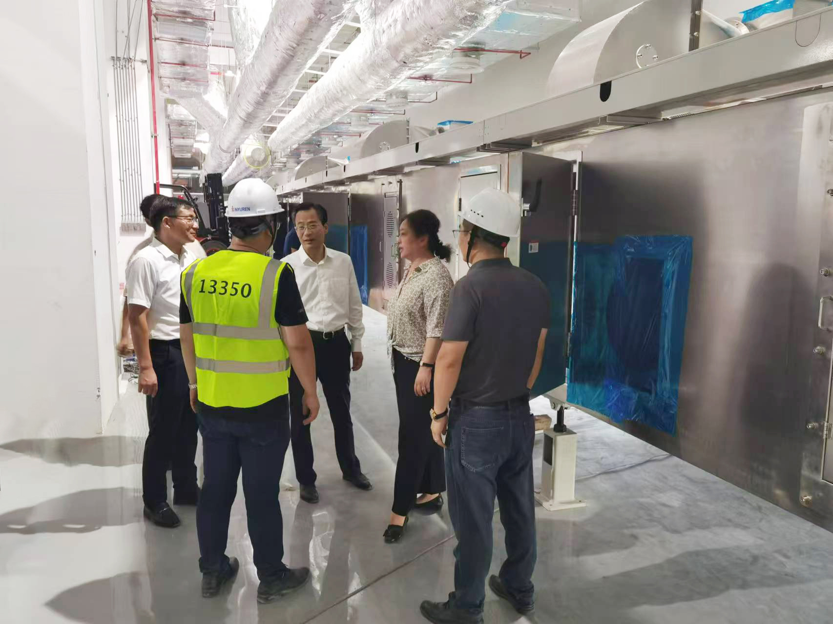 安徽省淮南市市长张志强一行领导莅临KU酷游 航天锂电项目调研指导